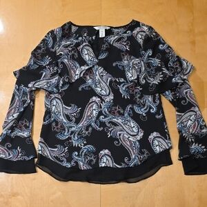 White House Black Market Black Paisley Blouse. Size 00